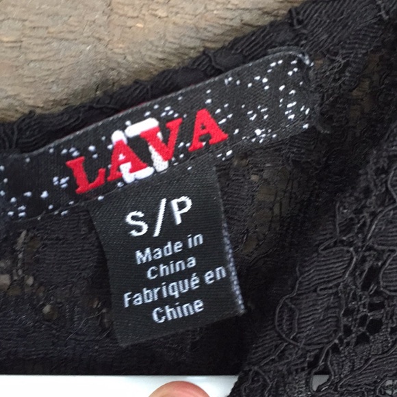 Lace peek-a-boo back top - Picture 2 of 5